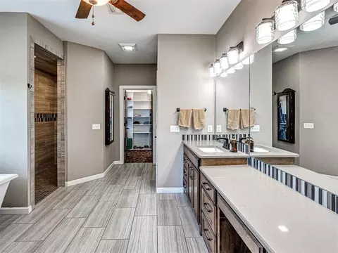 Bath - 406 Rochester Ct, Tuttle, OK 73089 photo 1 of 8