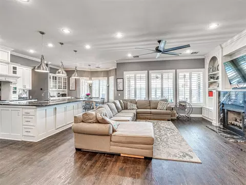 Living - 406 Rochester Ct, Tuttle, OK 73089 photo 1 of 4
