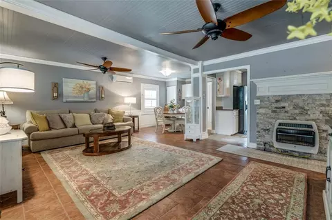 Living - 803 E Mosier St, Norman, OK 73071 photo 1 of 6