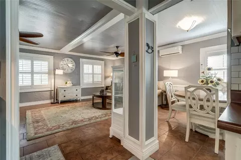 Entry Way - 803 E Mosier St, Norman, OK 73071 photo 1 of 4