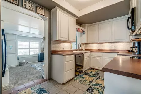 Kitchen - 803 E Mosier St, Norman, OK 73071 photo 1 of 4
