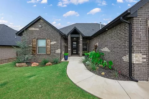 11625 NW 104th St, Yukon, OK 73099