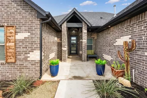 11625 NW 104th St, Yukon, OK 73099