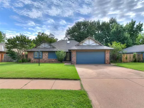 808 Lakeside Cir, Edmond, OK 73012