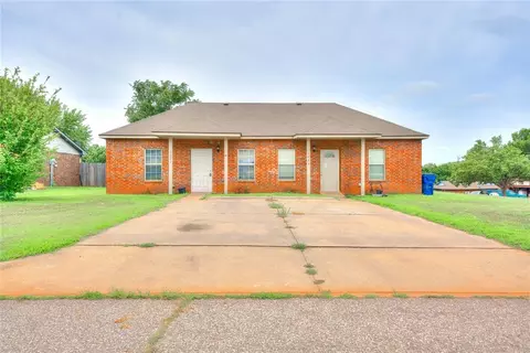1021 Shady Creek Cir, Guthrie, OK 73044