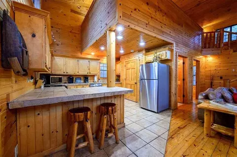 Kitchen - 94 Treble Hook, Broken Bow, OK 74728 photo 1 of 3