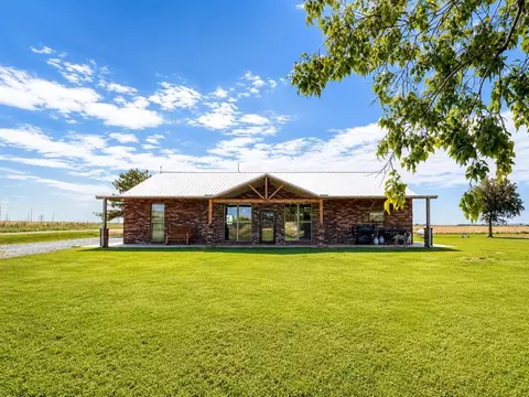 22526 E 1290 Rd, Rocky, OK 73661