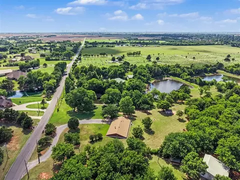 1211 E Rock Creek Rd, Tuttle, OK 73089 photo 35