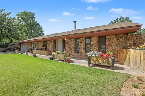 1211 E Rock Creek Rd, Tuttle, OK 73089 photo 3