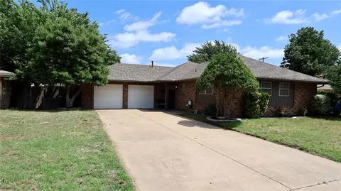 7613 NW 28th St, Bethany, OK 73008