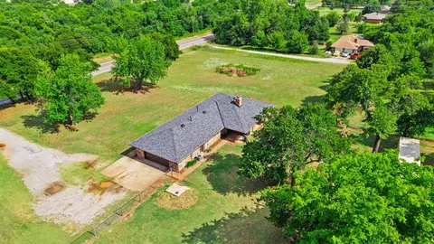 738 S Sara Rd, Tuttle, OK 73089 photo 2