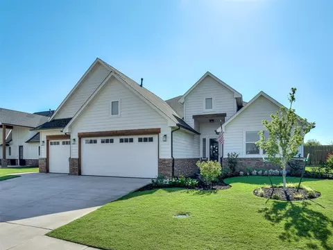 208 Braxton Way, Yukon, OK 73099