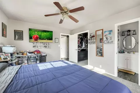 Bedroom - 208 S Mockingbird Dr, Altus, OK 73521 photo 6 of 6