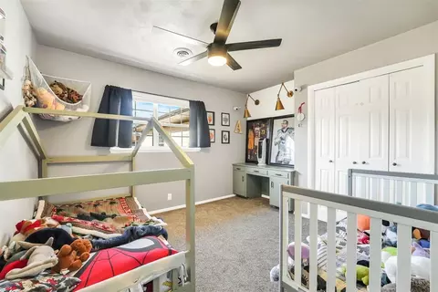 Bedroom - 208 S Mockingbird Dr, Altus, OK 73521 photo 2 of 6