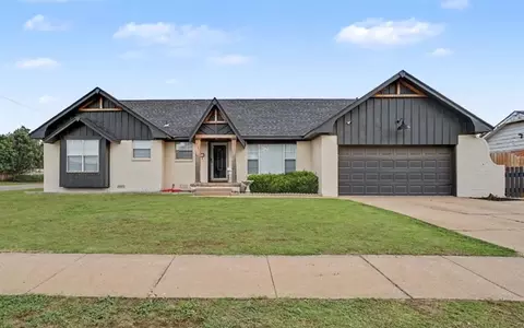 208 S Mockingbird Dr, Altus, OK 73521