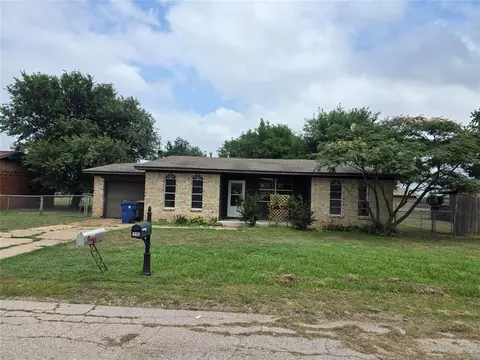 113 Glenhaven Dr, Chickasha, OK 73018