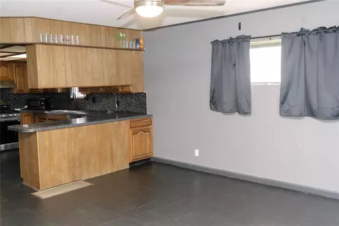 Living - 317 W 4th St, Erick, OK 73645 photo 1 of 5