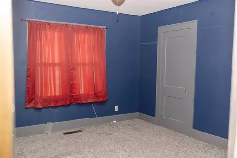 Bedroom - 317 W 4th St, Erick, OK 73645 photo 4 of 5