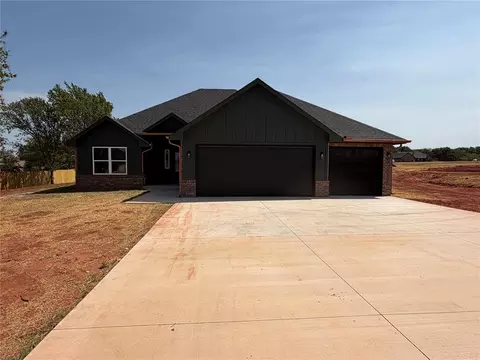 2209 Winter Ridge Rd, Blanchard, OK 73010