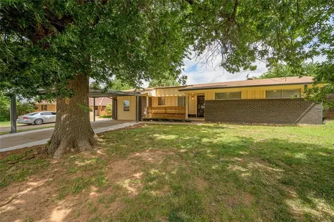 1021 W Woodcrest Dr, Midwest City, OK 73110