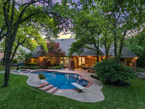 3824 Deerbrook Ct, Edmond, OK 73003