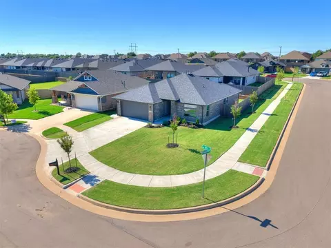 12709 NW 4th Ter, Yukon, OK 73099