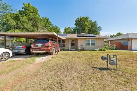 5413 NW 45th St, Warr Acres, OK 73122
