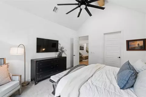 Bedroom - 12951 Broken Arrow, Arcadia, OK 73007 photo 3 of 5