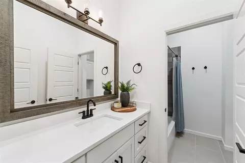 Bath - 12951 Broken Arrow, Arcadia, OK 73007 photo 4 of 7
