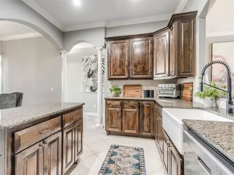 Kitchen - 1105 Julies Trl, Moore, OK 73160 photo 4 of 4