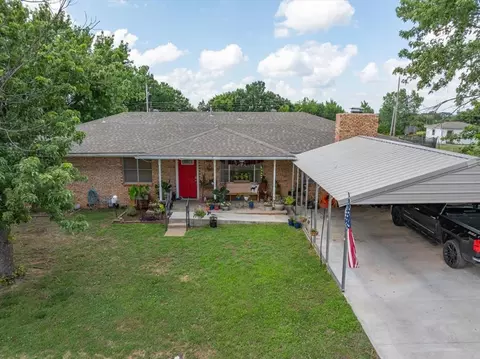108 W Paul St, Elmore City, OK 73433
