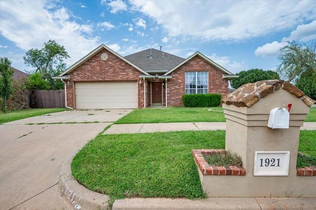 1921 NW 176th St, Edmond, OK 73012