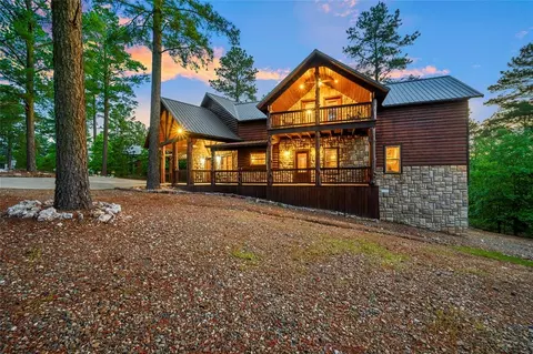 412 W Eagle Mountain Trl, Broken Bow, OK 74728