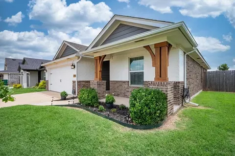 3308 Pagoda Pead Dr, Yukon, OK 73099