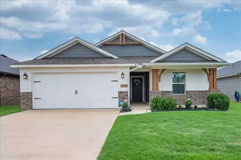 3208 S Pagoda Pead Dr, Yukon, OK 73099