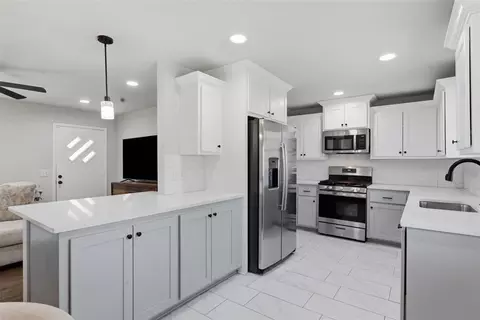 1402 S Miles Ave, El Reno, OK 73036