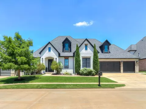 1333 Regency Bridge Cir, Edmond, OK 73034