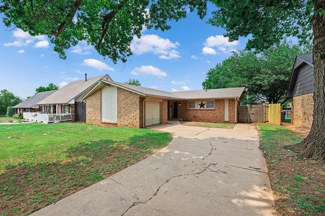 637 Redstone Ave, Edmond, OK 73013
