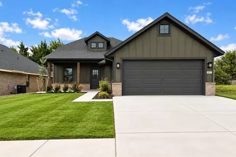 4832 Indigo Ln, Edmond, OK 73034