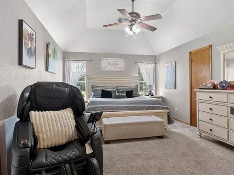 Bedroom - 610 W Ridge Dr, Tuttle, OK 73089 photo 1 of 4