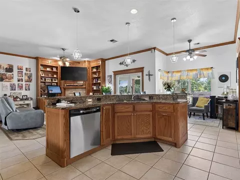 Kitchen - 610 W Ridge Dr, Tuttle, OK 73089 photo 3 of 4