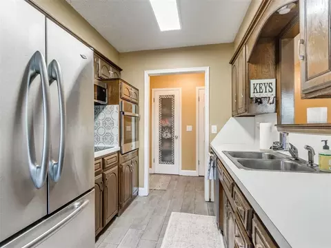 Kitchen - 212 Gath Dr, Tuttle, OK 73089 photo 2 of 4