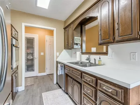 Kitchen - 212 Gath Dr, Tuttle, OK 73089 photo 3 of 4