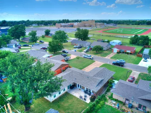 View/Area - 212 Gath Dr, Tuttle, OK 73089 photo 2 of 4