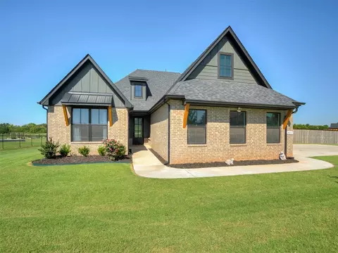 14217 White Falls Ln, Edmond, OK 73025