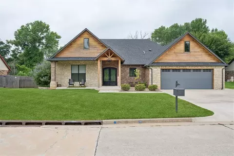 501 Buckboard Ln, Midwest City, OK 73130