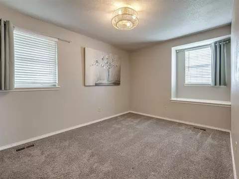 Bedroom - 637 E 27th St, Edmond, OK 73013 photo 1 of 6