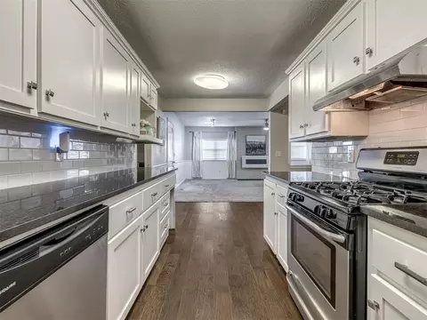 Kitchen - 637 E 27th St, Edmond, OK 73013 photo 3 of 5