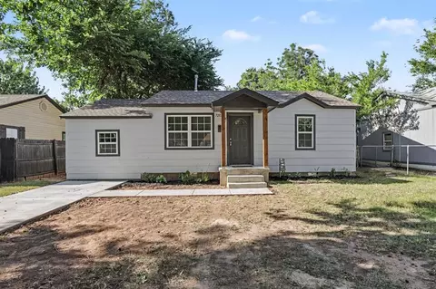 7215 NW 43rd St, Bethany, OK 73008
