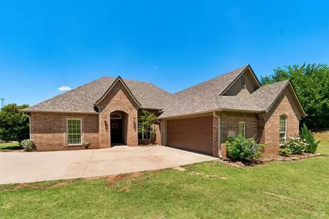1609 Willow Rd, Blanchard, OK 73010